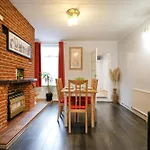 Unique 2Br House - Free Parking And Stunning Living Room