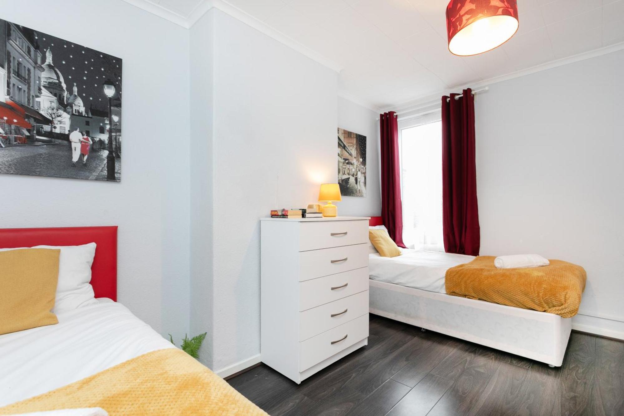 Unique 2br House - Free Parking And Stunning Living Apartment Nottingham